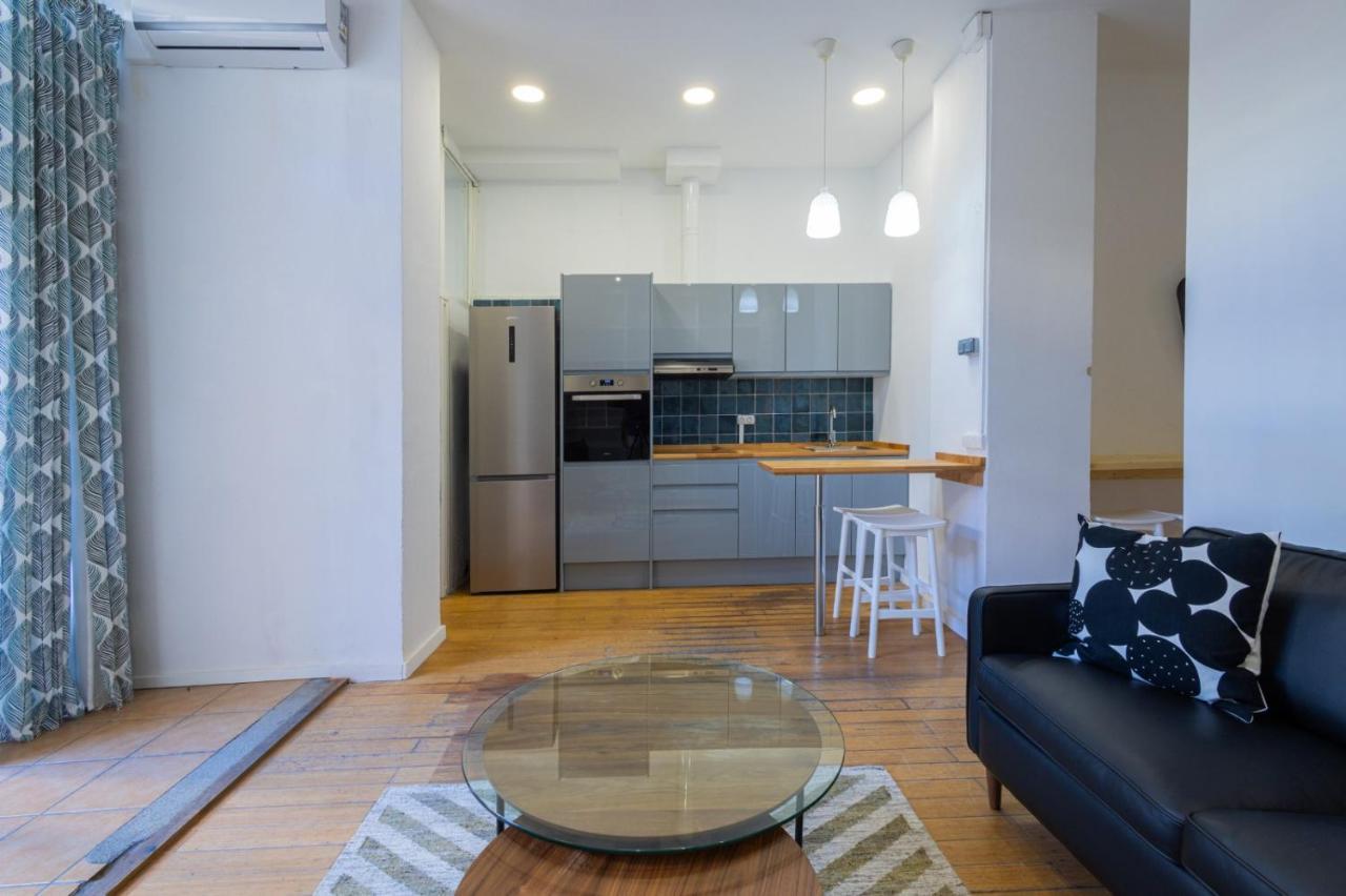 Florit Flats - The Vella Apartment Валенсия Экстерьер фото